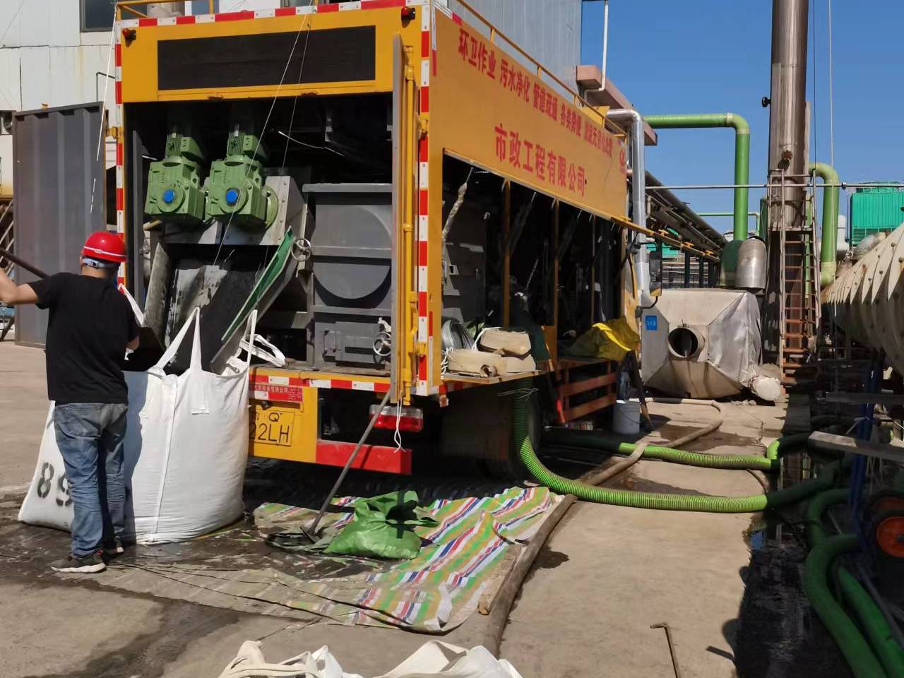 大石桥淤泥压干处理